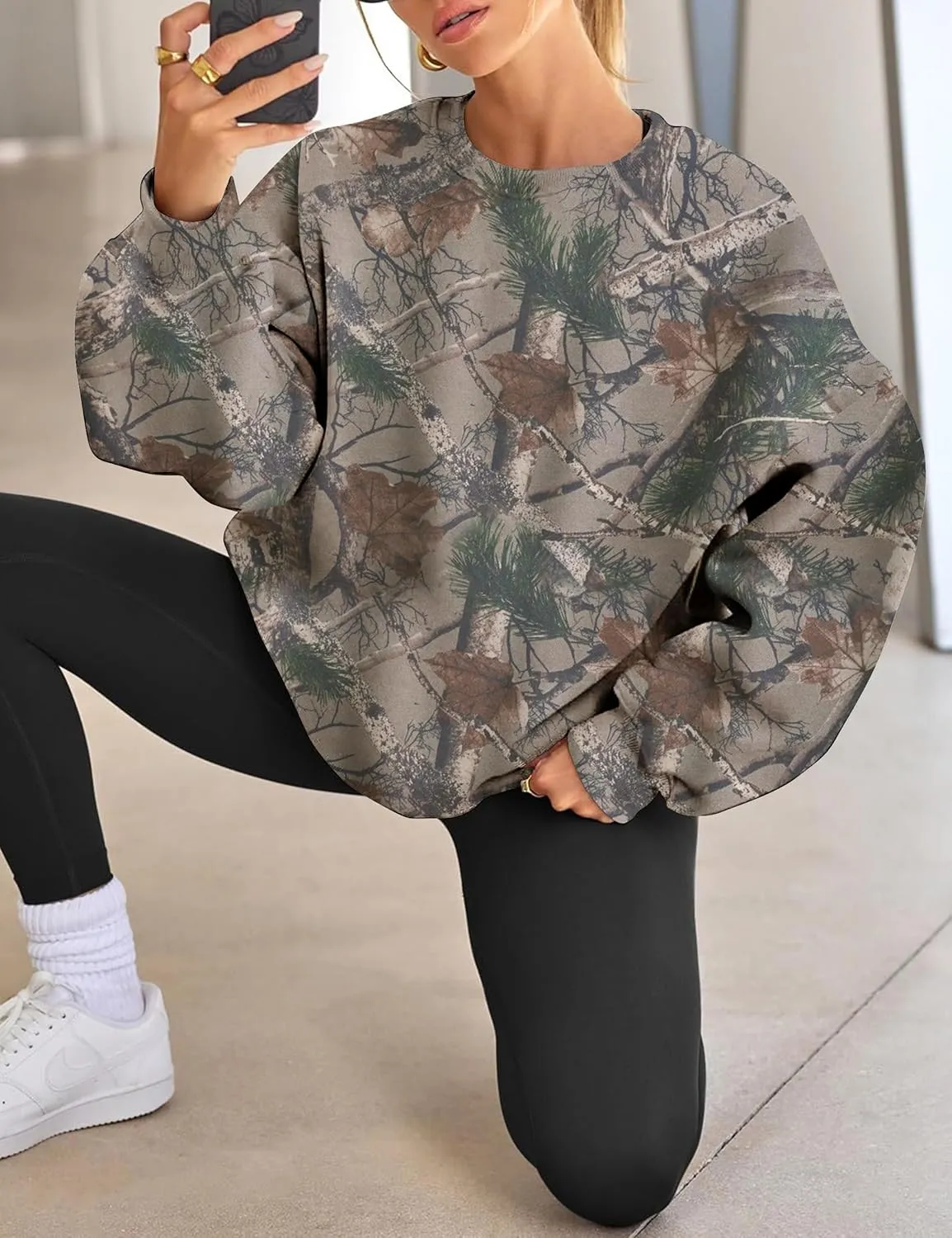 Camo Sweatshirt for Women Mens Oversized Fleece Camouflage Maple Leaf Crewnecks Pullover Tops Hunting Hoodies
