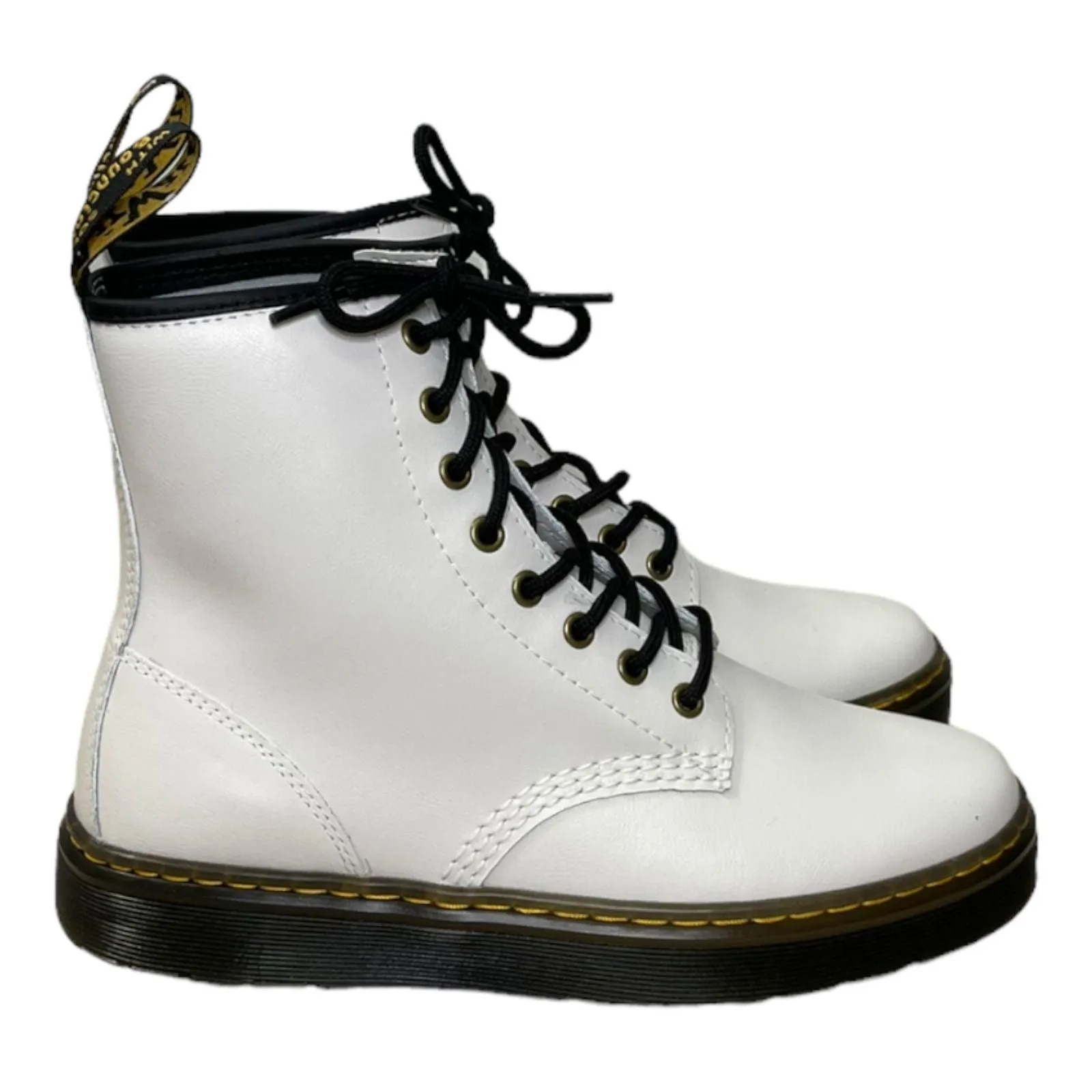 Dr Martens Zavala 8 Eyelet Combat Lace up Leather Boots Size 9