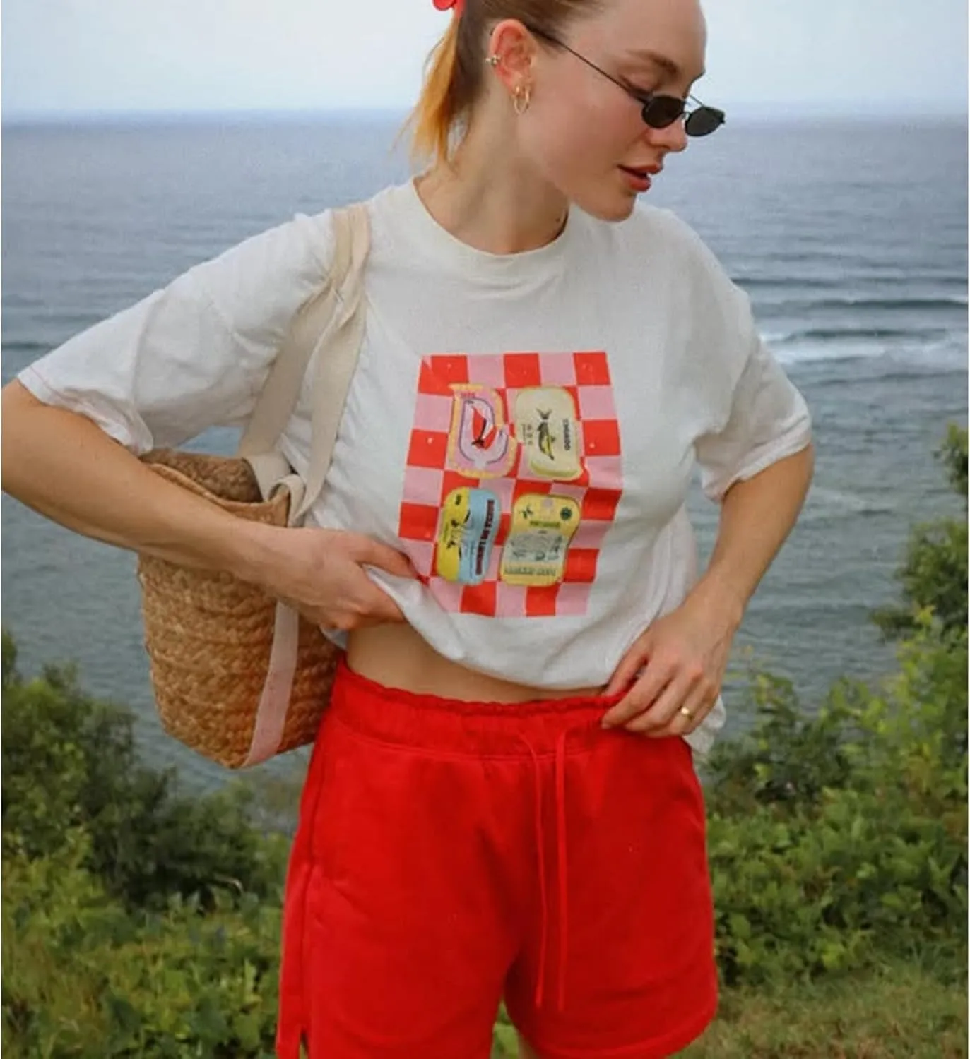 Women Oversized Graphic T Shirts Y2K Vintage Aesthetic Prppy Shirts Cute Band Baggy Tees Trendy Teens Streetwear