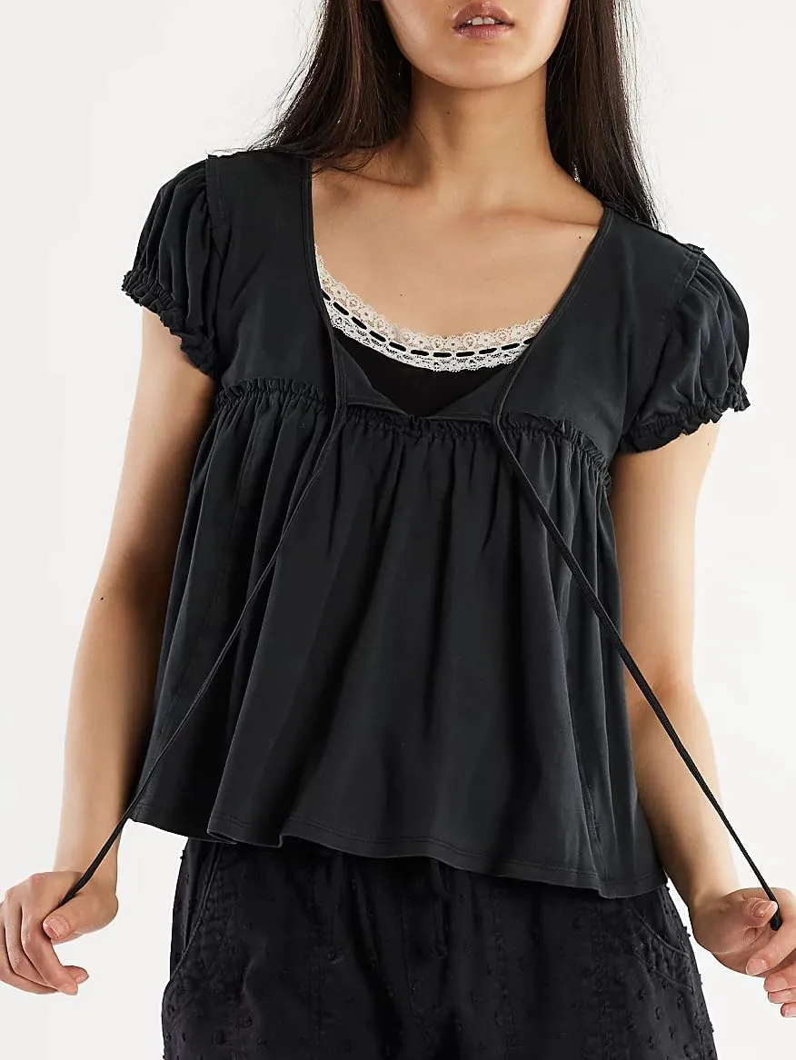 Women Ruffle Tie Front Babydoll Tops Summer Flowy Short Sleeve Peplum Top Boho Y2k Loose Fit Going Out Peasant Blouse