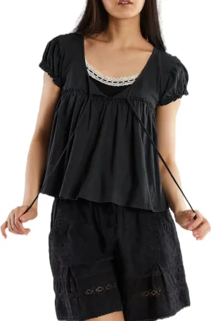Women Ruffle Tie Front Babydoll Tops Summer Flowy Short Sleeve Peplum Top Boho Y2k Loose Fit Going Out Peasant Blouse